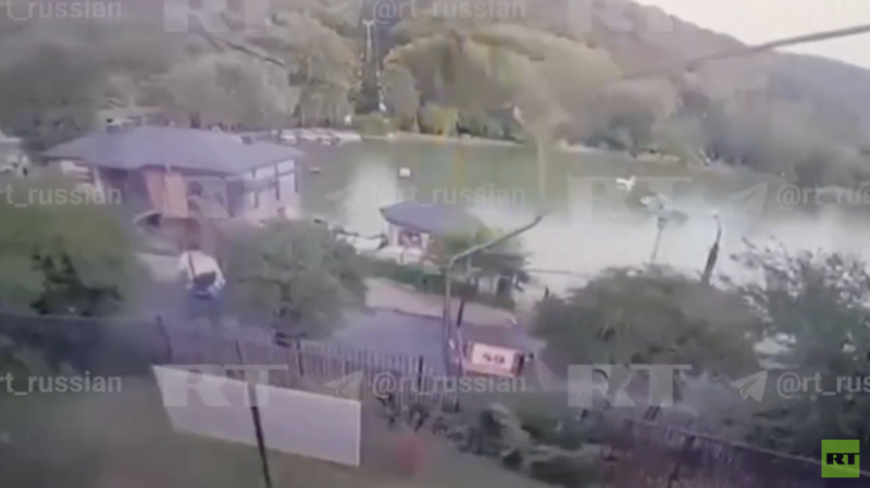 RT публикует видео с моментом обрыва канатной дороги в Нальчике