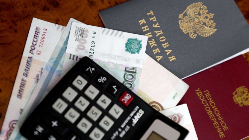 ТАСС:  штрафы до 100 тысяч рублей грозят за неоплату труда в выходной