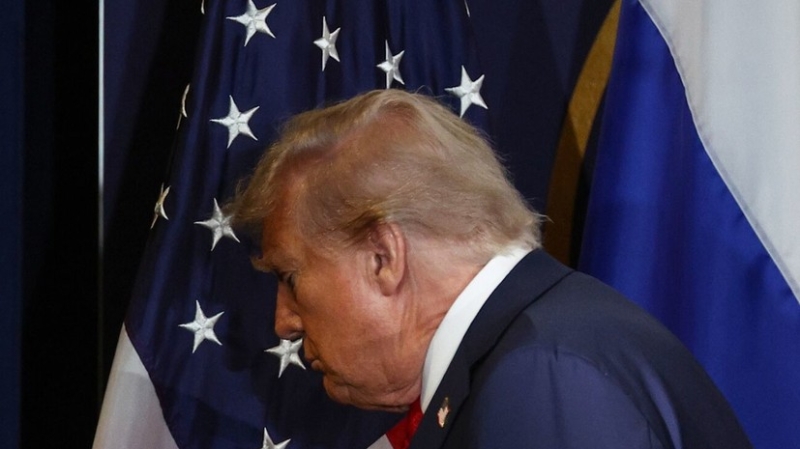 Трамп улетает с Аляски