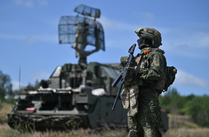 Удары по объектам ВПК и транспортной инфраструктуре противника: ВС РФ поразили военные цели на Украине