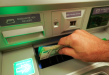 В ЦБ назвали отключение интернета одной из причин роста спроса на наличные