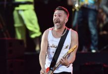 В Петербурге суд запретил распространять пять песен группы «Ленинград»