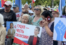 В столице Гагаузии митингующие приняли резолюцию в поддержку Гуцул