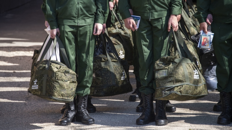 135 тысяч срочников: Путин подписал указ об осеннем призыве