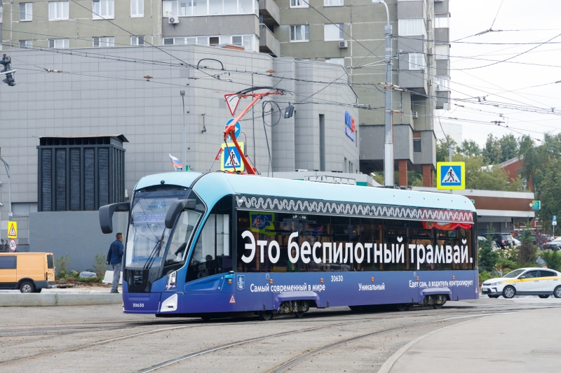 «Беспилотным можно сделать любой транспорт»: заммэра Москвы Максим Ликсутов — о трамваях и метро с ИИ