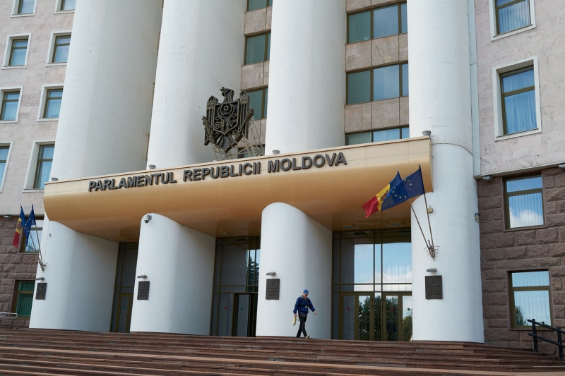 «Беспрецедентные политические репрессии»: как власть в Молдавии готовится к выборам в парламент