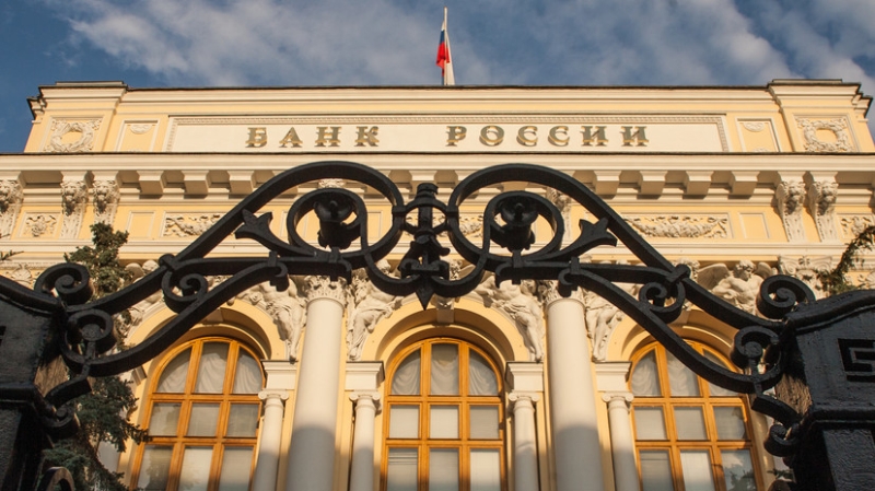 До 17% годовых: Банк России третий раз подряд опустил ключевую ставку