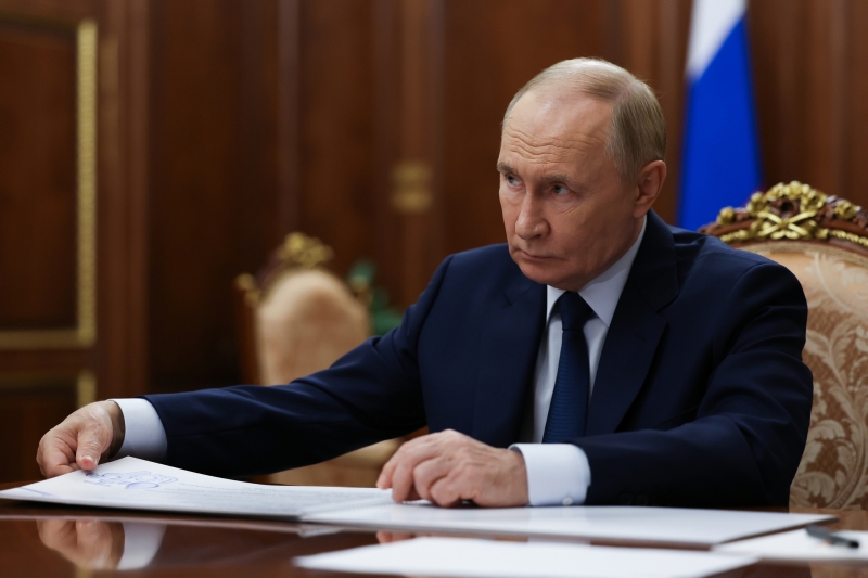 До 2028 года: Минэк дал прогноз относительно экономики, инфляции, курса рубля и доходов россиян