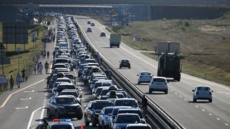 Движение автотранспорта по Крымскому мосту восстановили