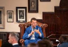 Маск: Кирк был убит тьмой за то, что показал людям свет