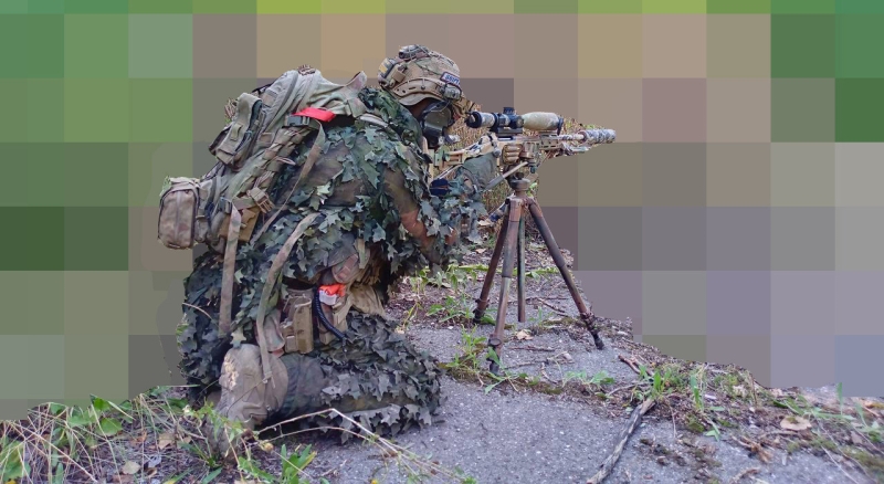 «Наше дело — метко стрелять!»: снайпер Ронин рассказал RT о своей работе на СВО