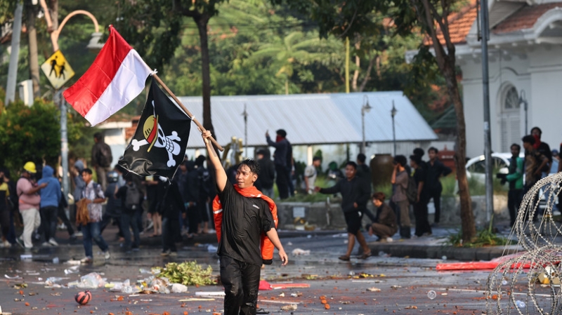 Протестный театр марионеток: как Запад разжигает массовые беспорядки в Индонезии