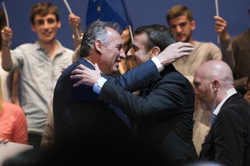 «Серьёзная нестабильность»: чем может обернуться для Франции новый политический кризис