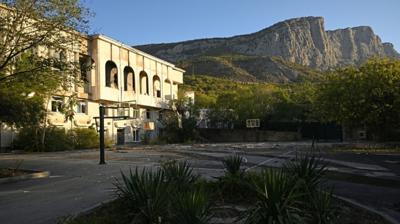 Трое погибших, 16 пострадавших: что известно об атаке ВСУ на курортную зону в Крыму