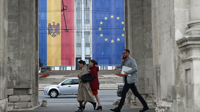 «Выбросить в урну последние остатки демократии»: чего ждать от парламентских выборов в Молдавии