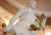 Жителя Камчатки осудили за одобрение холокоста в мессенджере