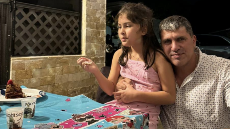 «Едешь мимо церкви, а там радужные флаги»: предприниматель бросил бизнес в США и вернулся в Россию ради будущего дочери