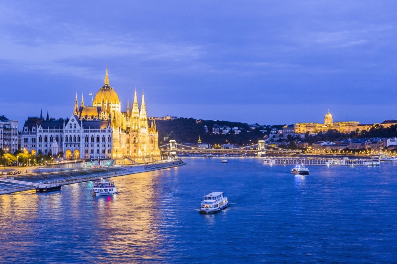 Инфобалаган от «партии войны»: что стоит за спекуляциями о «срыве» саммита Путина и Трампа