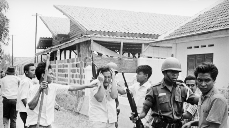 Массовые убийства коммунистов в Индонезии в 1965 году: причи