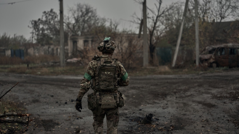 «Может стать информационной бомбой»: почему Киев не хочет пускать западные СМИ в котлы с ВСУ