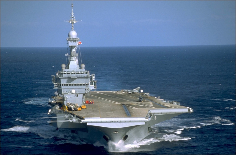 Оружейная лихорадка Макрона: как Франция зарабатывает миллиарды евро на перевооружении Европы