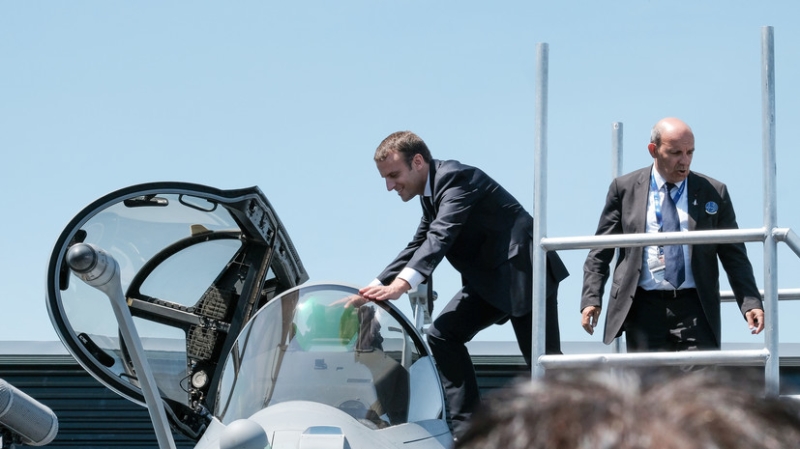 Оружейная лихорадка Макрона: как Франция зарабатывает миллиарды евро на перевооружении Европы