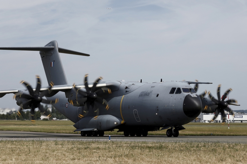 Оружейная лихорадка Макрона: как Франция зарабатывает миллиарды евро на перевооружении Европы