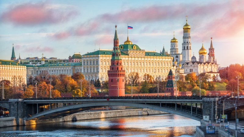 Песков подтвердил, что Путин говорит по телефону с Трампом