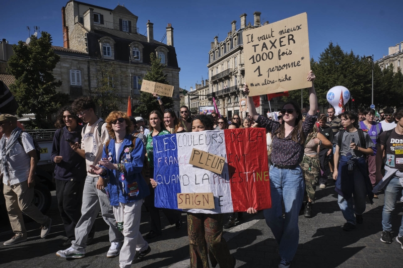 «Скандальный случай»: что стоит за очередной отставкой правительства во Франции