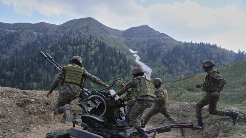 Tolo news: на афганско-пакистанской границе идут тяжёлые бои