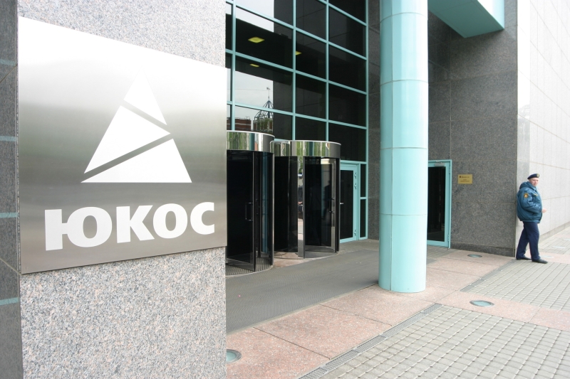 «Естественный отбор оппозиции»: как Ходорковский лишает влияния и денег «друзей» из ФБК