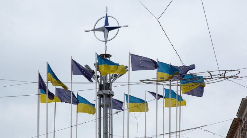 «Мафиозная сеть с Зеленским»: Венгрия отказалась финансово поддерживать Украину на фоне коррупционного скандала