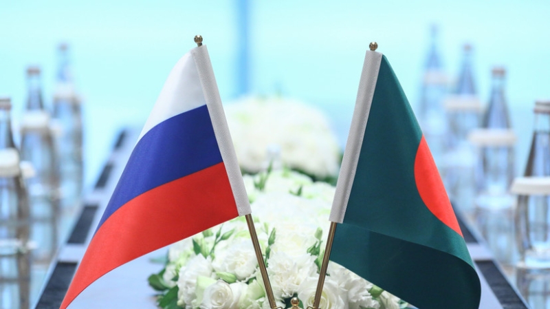 «Очень грязная геополитическая игра»: Чоудхури — о роли США в госперевороте в Бангладеш и давлении из-за связи с Россией