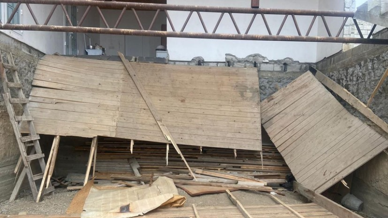 В Чечне после обрушения конструкции на похоронах в больницу попали 43 человека