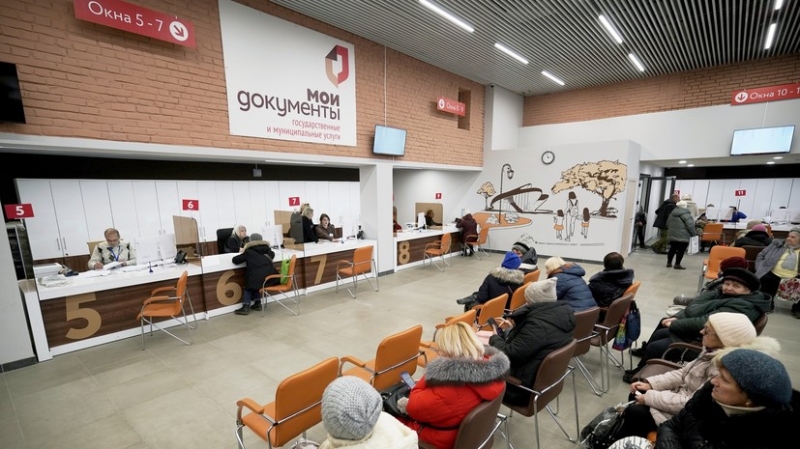 «Внимание к теме мошенничества»: почему россияне стали чаще устанавливать самозапрет на кредиты