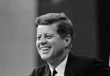 Белый дом: Кеннеди-центр переименуют в Центр Трампа и Кеннеди