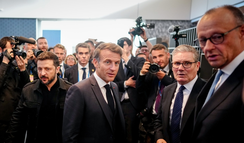 «Будут подбрасывать поленья в костёр»: что стоит за «миротворческими» усилиями Великобритании по Украине