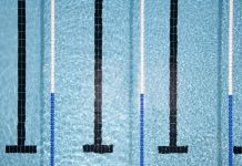 Четверо детей отравилось парами хлора в бассейне в Башкирии