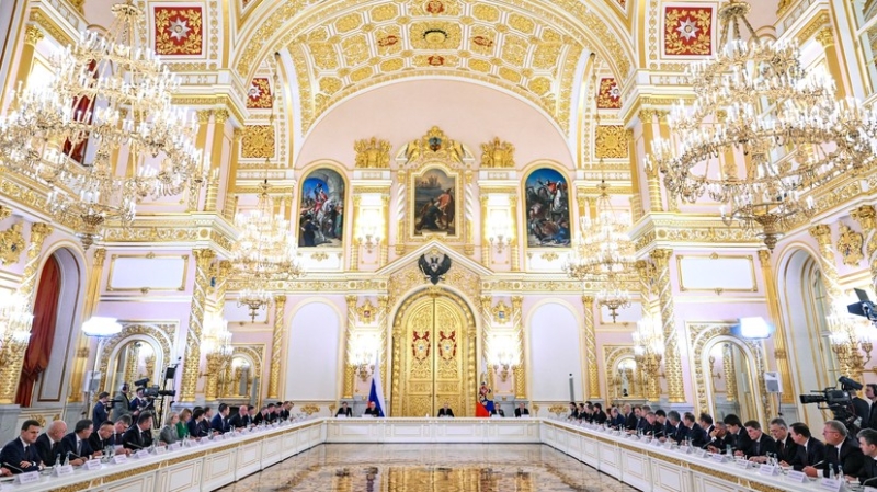 До 1 млн рублей: Путин объявил о повышении в 2026 году максимальной выплаты от работодателя при рождении ребёнка