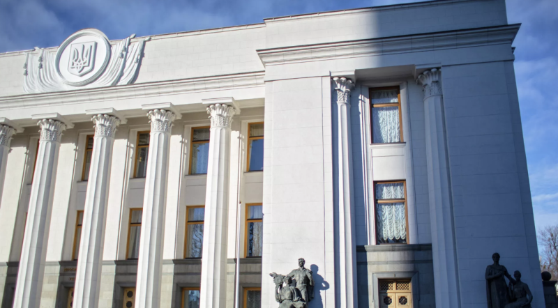 «Фейковые выборы»: почему в партии Зеленского продвигают идею онлайн-голосования