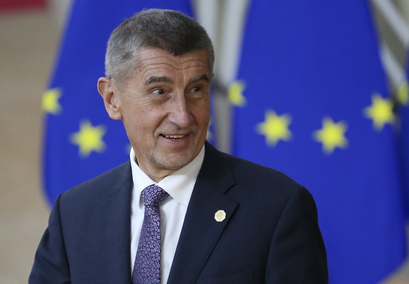 «Идеальная почва для коррупционного бизнеса»: как Киев готовит очередную авантюру при содействии стран Запада