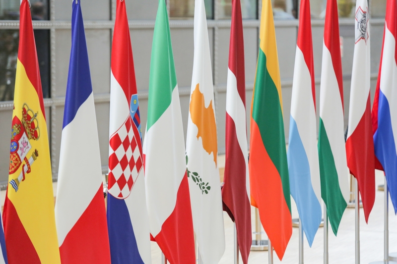 «Инструмент эскалации»: почему в ЕС продолжают упорствовать в вопросе введения антироссийских санкций