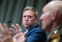 NYT: Дрисколл посещал Украину, чтобы пригрозить прекращением военной помощи США