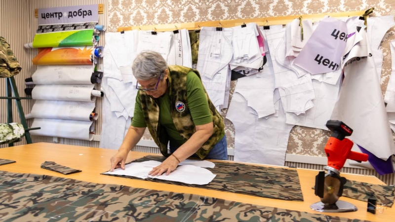 «После этого мы захватим кухню»: как женщины из Ханты-Мансийска помогают бойцам СВО и везут на передовую Новый год