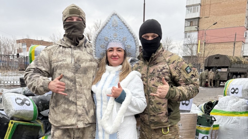 «После этого мы захватим кухню»: как женщины из Ханты-Мансийска помогают бойцам СВО и везут на передовую Новый год