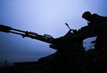 Повреждены дома и ЛЭП, пострадали мирные жители: за ночь над Россией уничтожено 130 украинских БПЛА