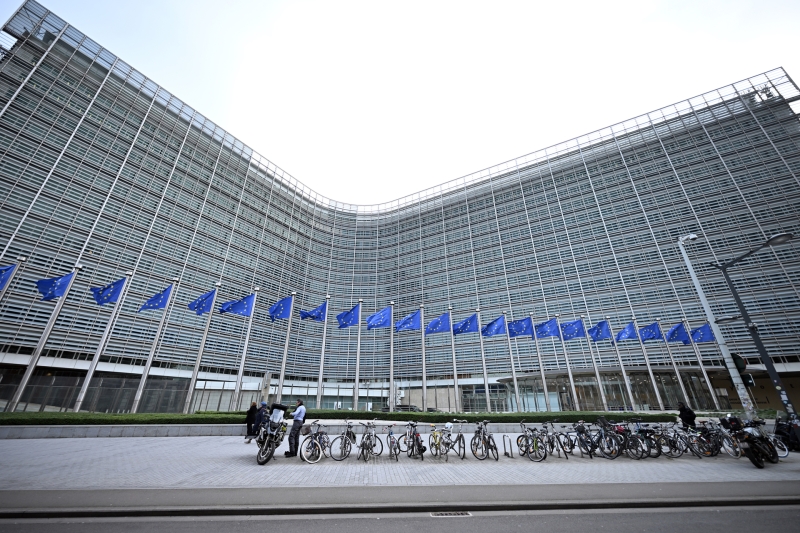 «Сбежать за границу»: в СВР заявили об осознании Киевом отсутствия вариантов завершения конфликта на условиях Зеленского