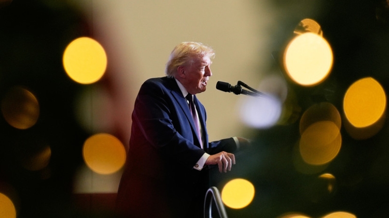 Трамп заявил, что Россия поможет восстановить Украину