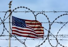 Украинских блогеров Захара и Ангелину Павелко депортировали из США