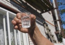 В Подмосковье с 1 марта ограничат продажу алкоголя в общепите до двух часов